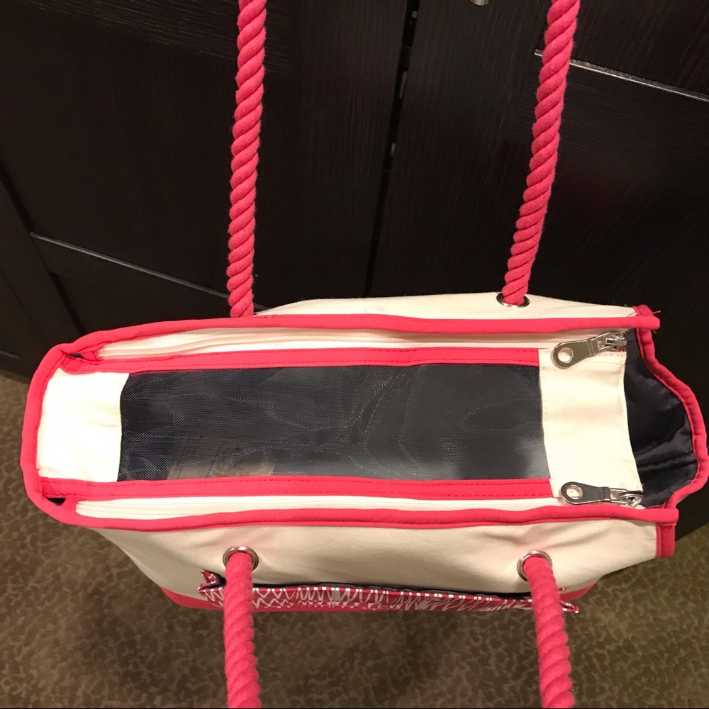 Pet carrying tote ~ Pets on Safari - Picture 3 of 6